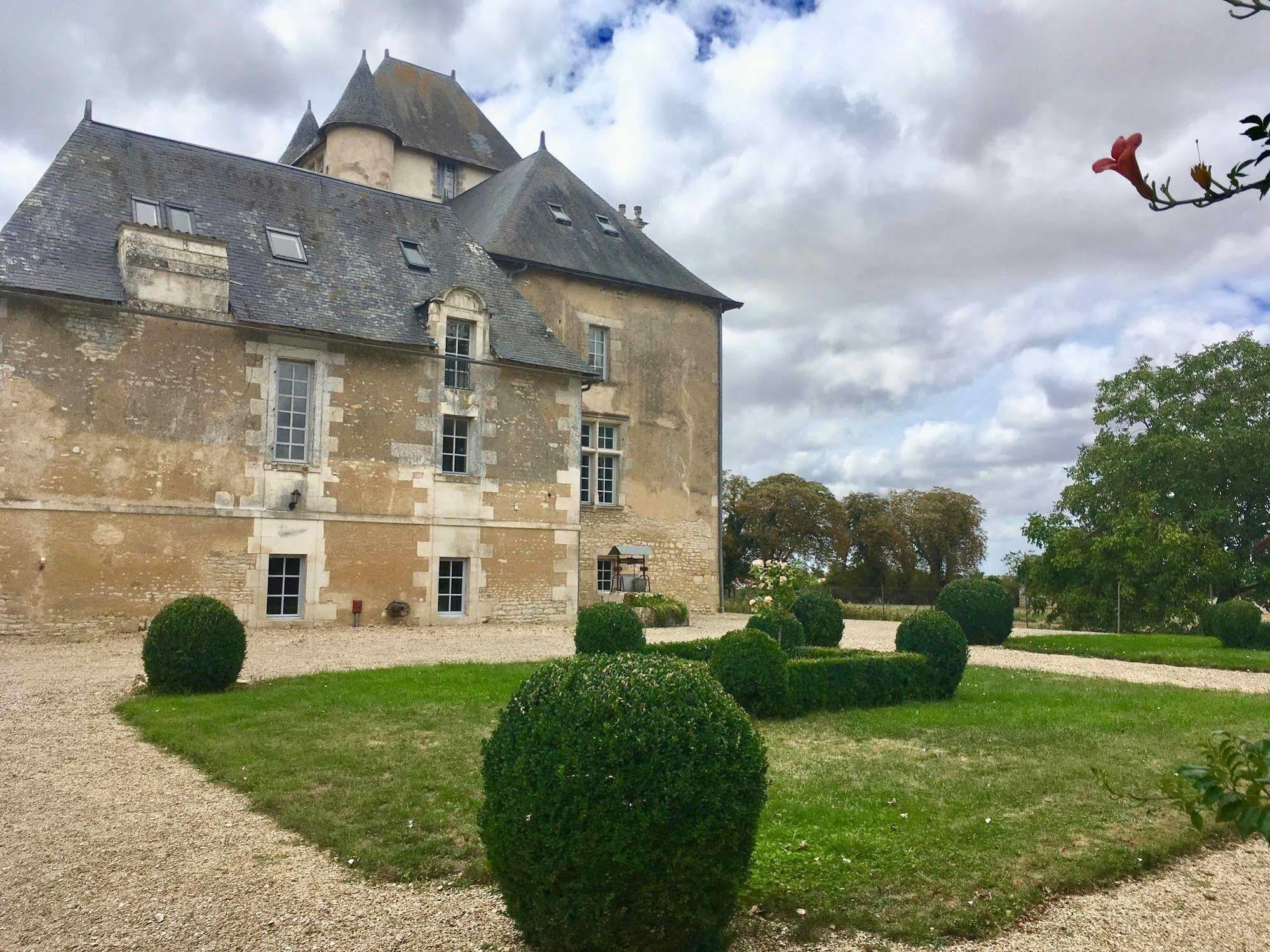 Chateau D'Avanton Esterno foto
